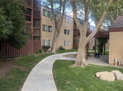 2955 S Lakeside Drive, Unit 202, Reno, NV 89509 Photo