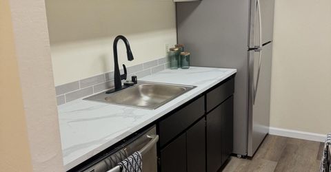 2955 S Lakeside Drive, Unit 202, Reno, NV 89509 Photo