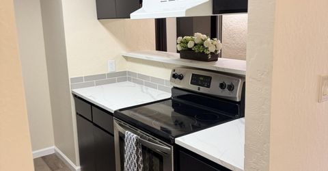 2955 S Lakeside Drive, Unit 202, Reno, NV 89509 Photo
