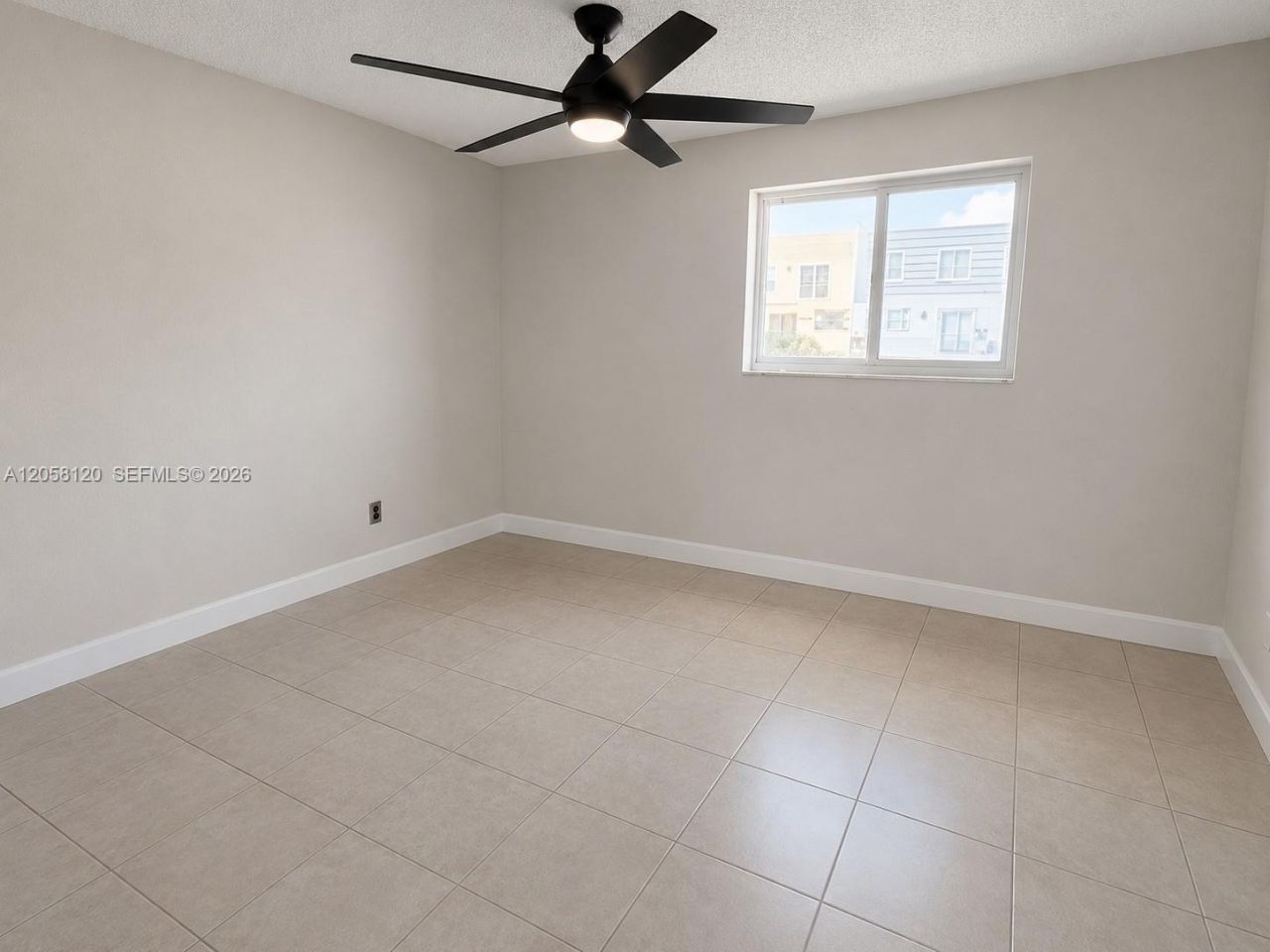 932 W 80th Pl , Hialeah, FL 33014 Photo