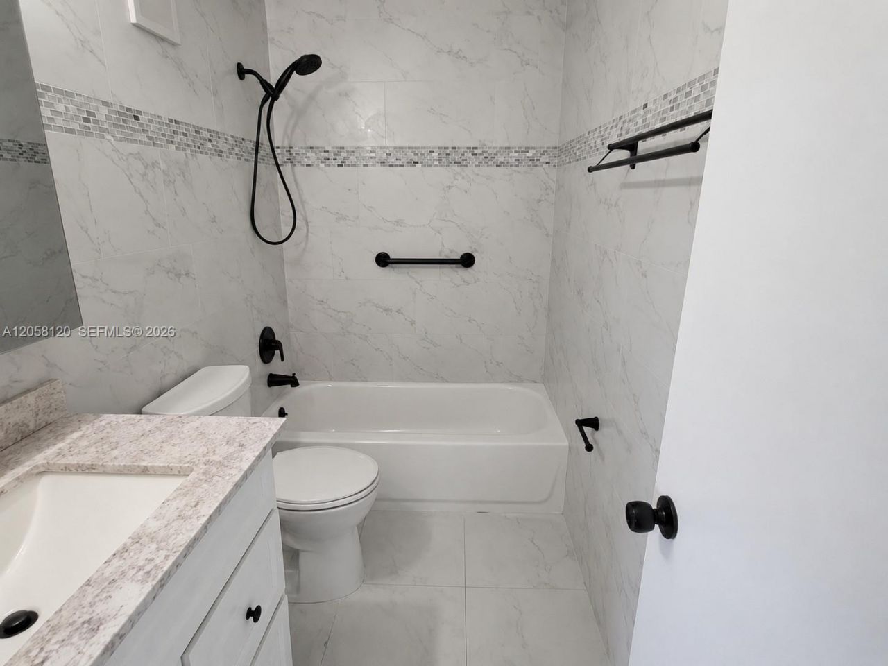 932 W 80th Pl , Hialeah, FL 33014 Photo