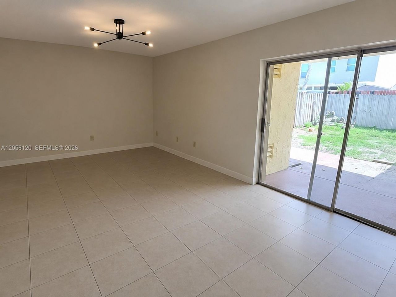 932 W 80th Pl , Hialeah, FL 33014 Photo