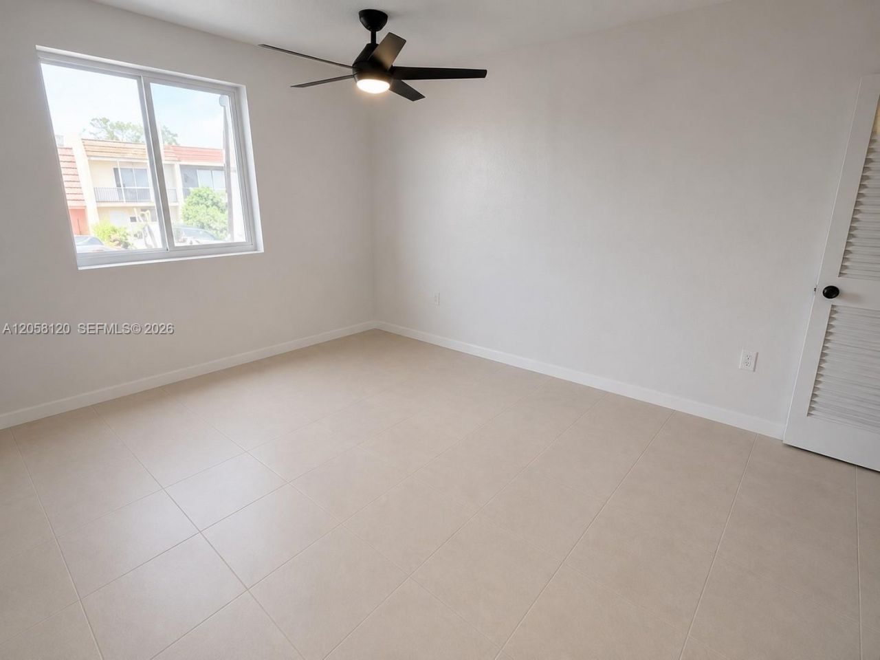 932 W 80th Pl , Hialeah, FL 33014 Photo