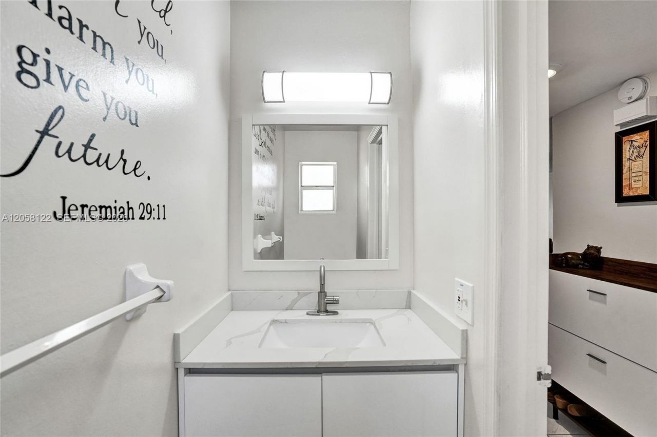 6813 NW 29th Ave , Unit 1, Fort Lauderdale, FL 33309 Photo