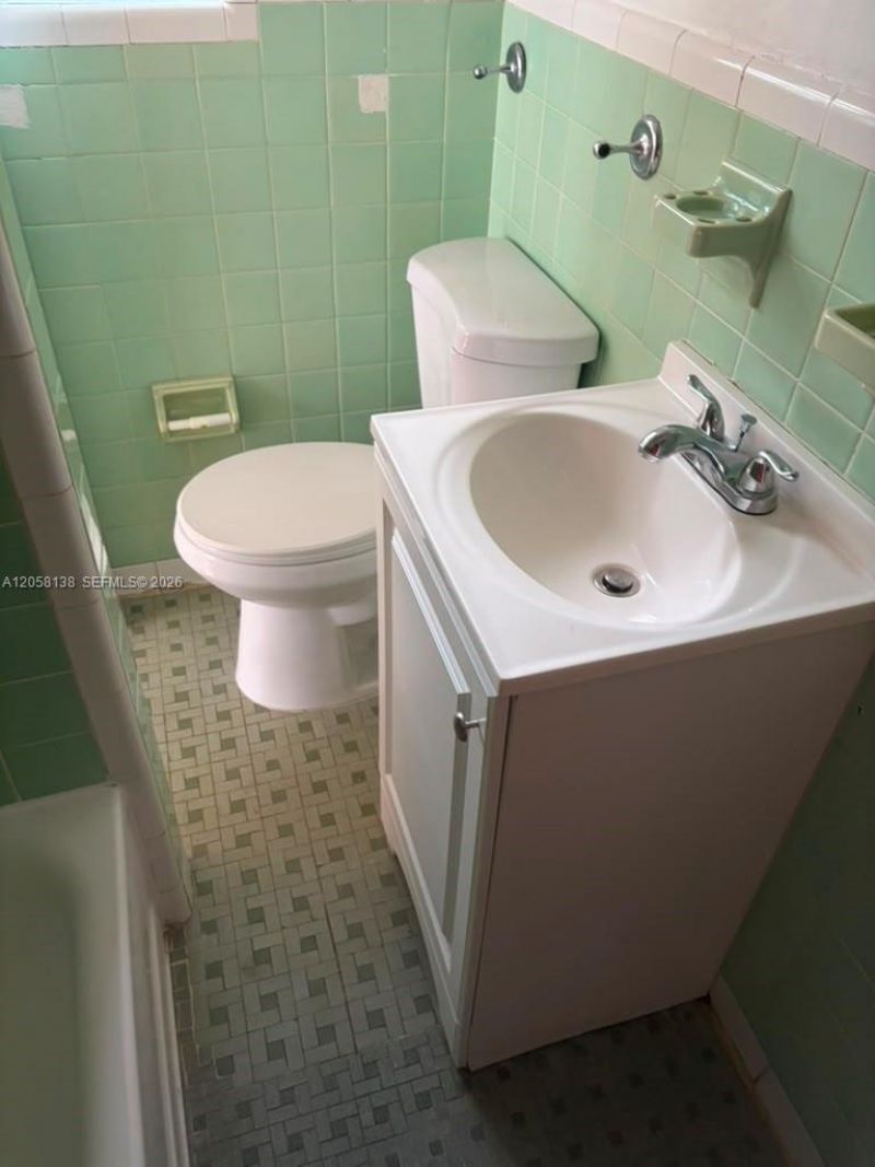 7921 West Dr, Unit 7, North Bay Village, FL 33141 Photo