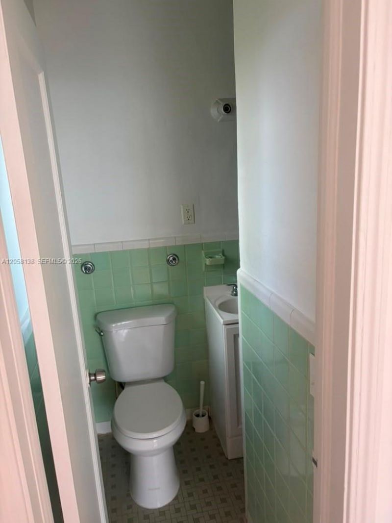 7921 West Dr, Unit 7, North Bay Village, FL 33141 Photo