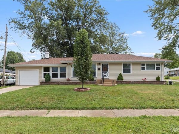 3442 Saint Donald Lane , St Louis, MO 63074