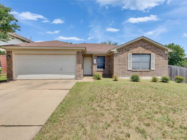 1403 Gulf WAY , Round Rock, TX 78665
