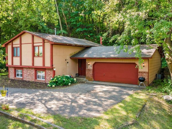 2805 Brookview Drive, Burnsville, MN 55337