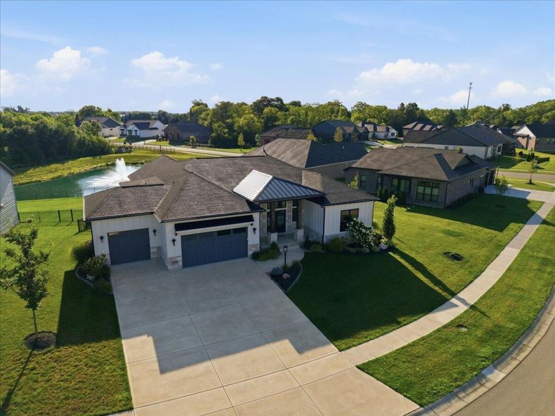 9338 Rochelle Lane, Centerville, OH 45458 Photo 4