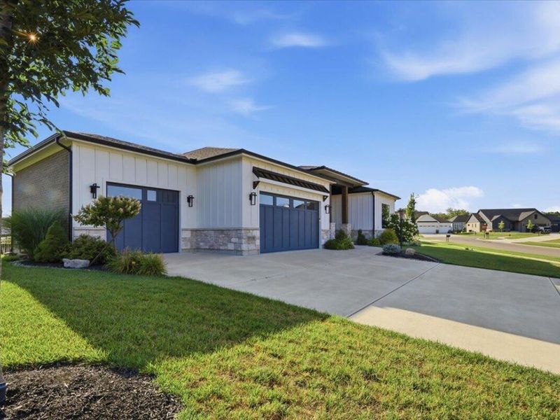 9338 Rochelle Lane, Centerville, OH 45458 Photo 5