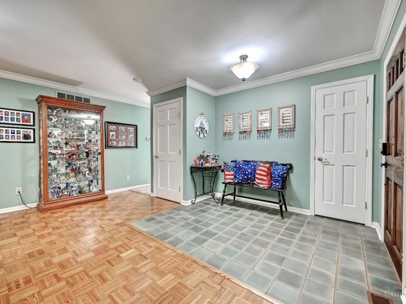 6427 Visitation Drive, Green Township, OH 45248 Photo 2