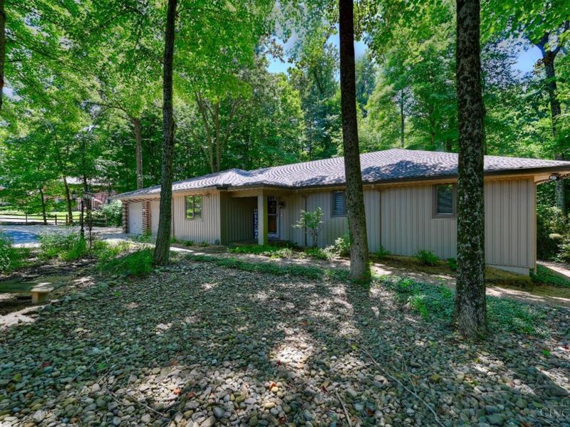 6427 Visitation Drive, Green Township, OH 45248 Photo 33
