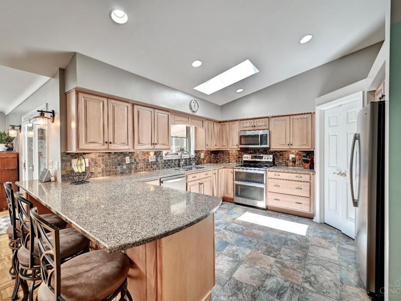 6427 Visitation Drive, Green Township, OH 45248 Photo 6