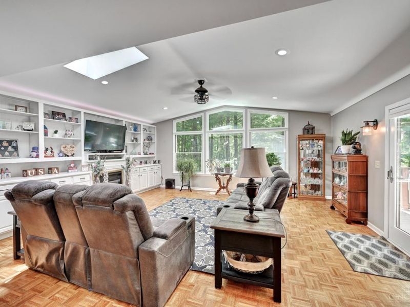 6427 Visitation Drive, Green Township, OH 45248 Photo 9