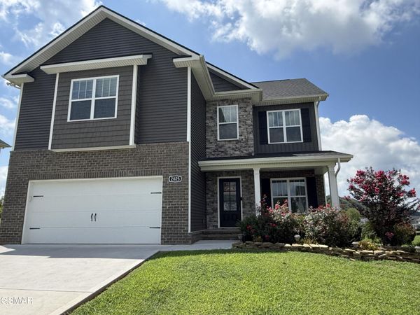 2025 Farm Boulevard, Sevierville, TN 37876