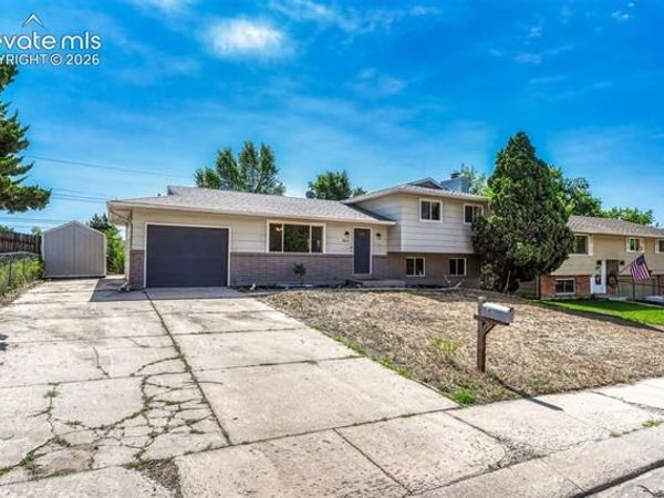 2011 Montezuma Drive, Colorado Springs, CO 80910