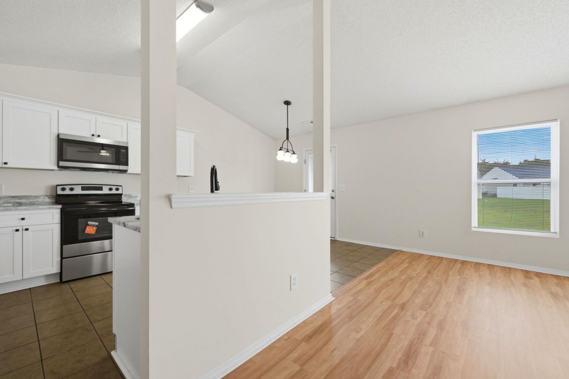 292 Bellegrove Dr. Photo 20