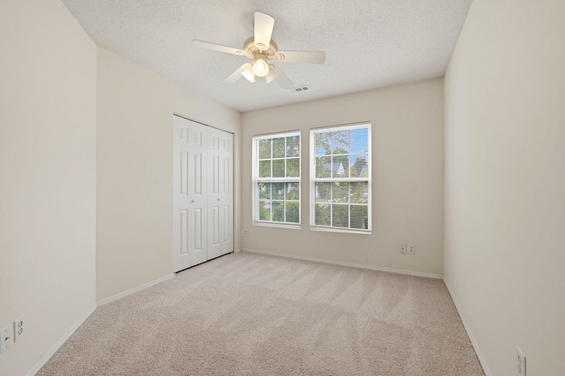 292 Bellegrove Dr. Photo 21