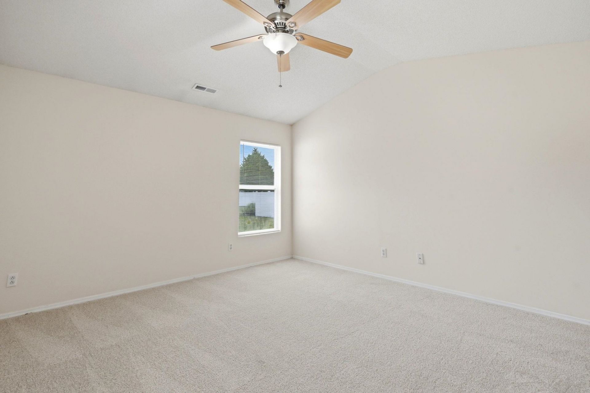 292 Bellegrove Dr. Photo 22
