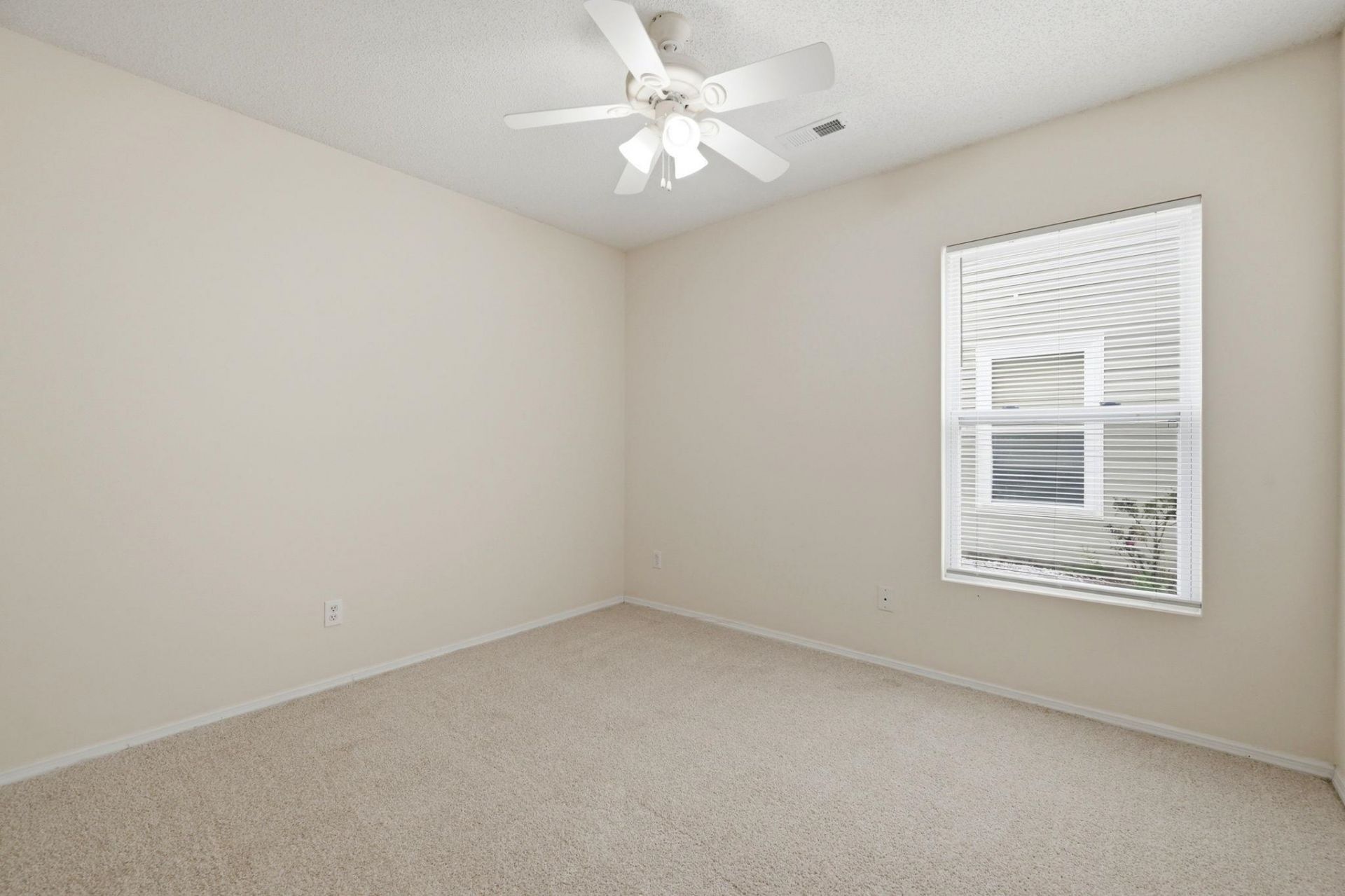 292 Bellegrove Dr. Photo 24