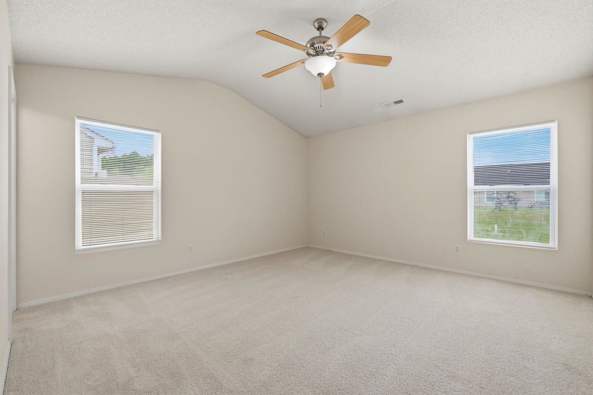 292 Bellegrove Dr. Photo 25