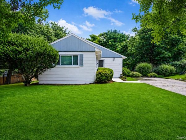 7 Tudor Place , Hartsdale, NY 10530