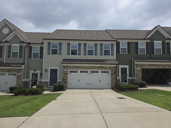 1466 Carderock Springs Dr , Gallatin, TN 37066