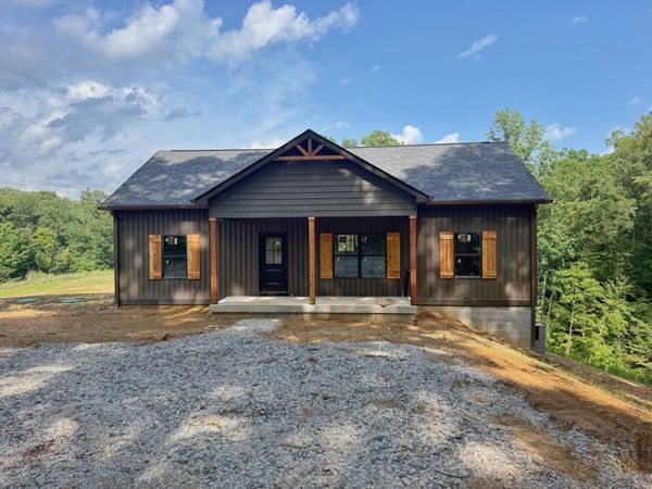 888 Pack Rd , White Bluff, TN 37187