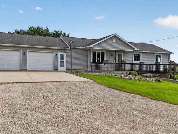 1147 230th , Waverly, IA 50677