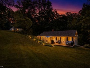 2803 Yellow Creek Road, Bath, OH 44333