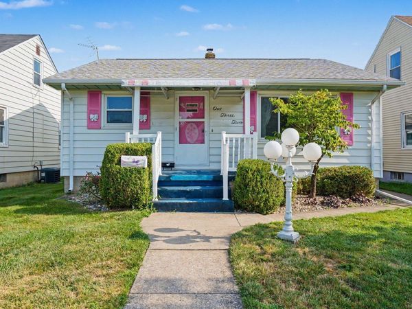 132 E 16th Street, Mishawaka, IN 46544