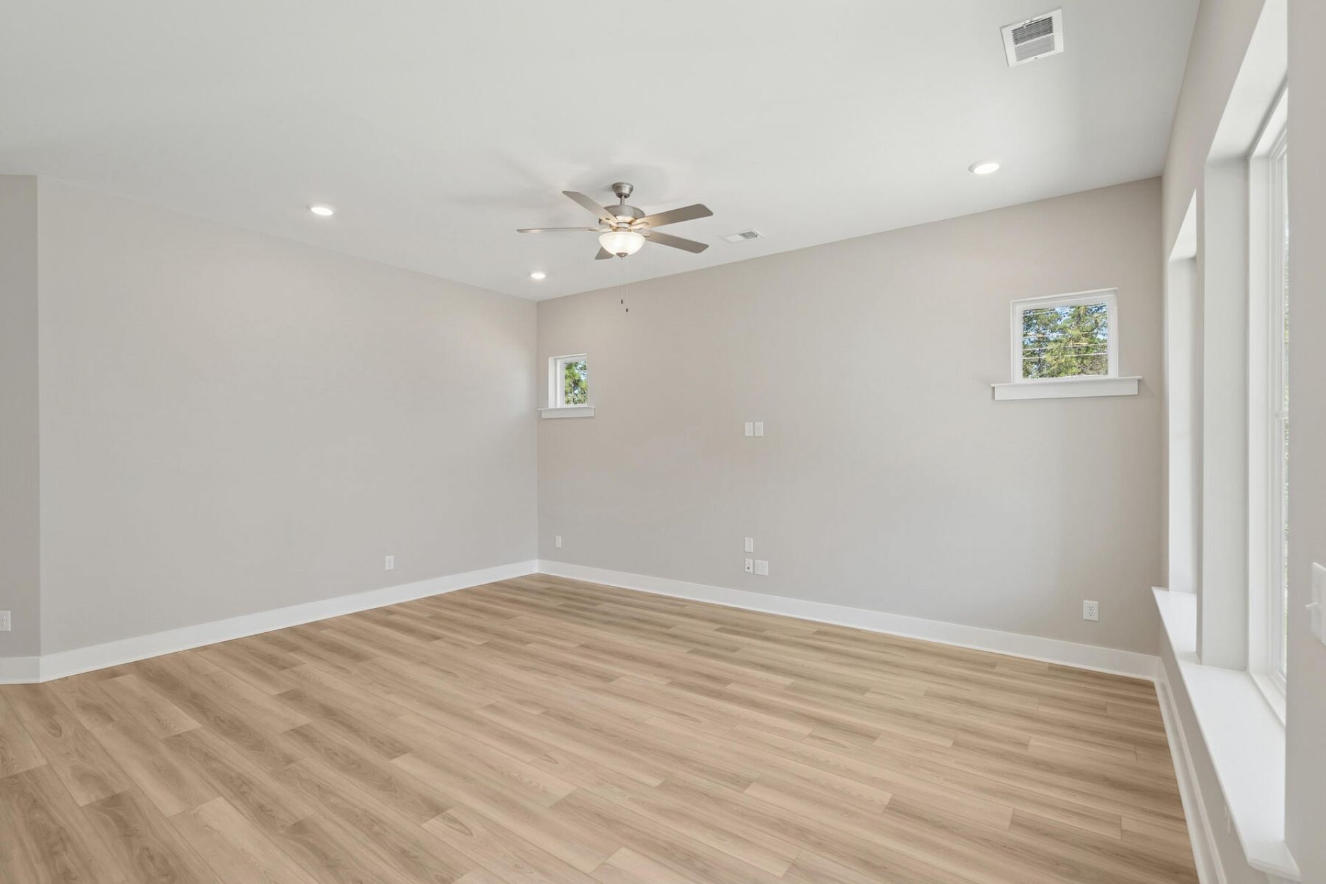 280 Brightside Trail Photo 15