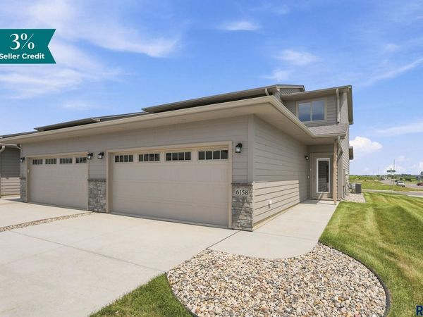6158 S Bison Pl, Sioux Falls, SD 57108