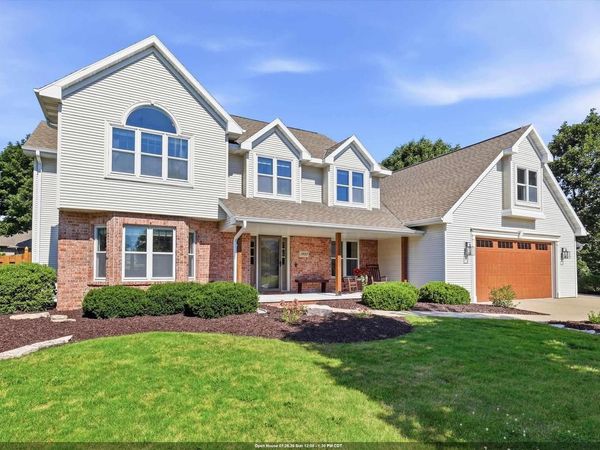1900 LITTLE VALLEY COURT, De Pere, WI 54115
