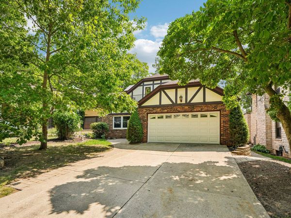 150 N 87th St, Wauwatosa, WI 53226