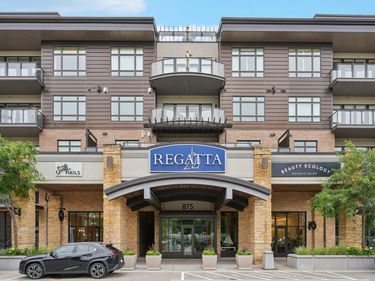 875 Lake Street N, Unit 212, Wayzata, MN 55391