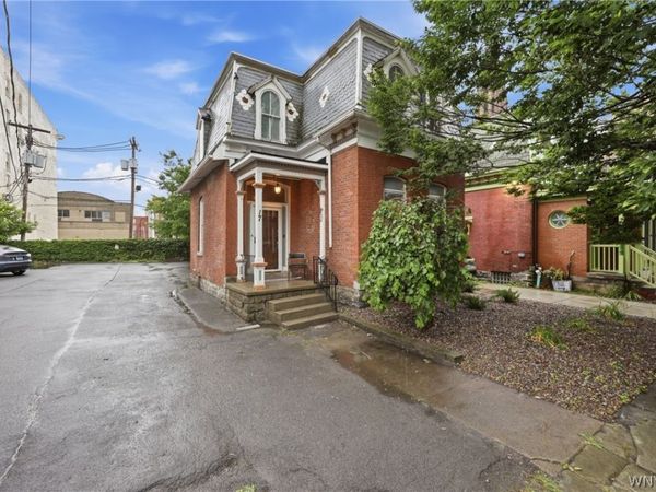 17 Saint Louis Place, Buffalo, NY 14202