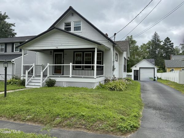 2481 Eastern Parkway, Niskayuna, NY 12309