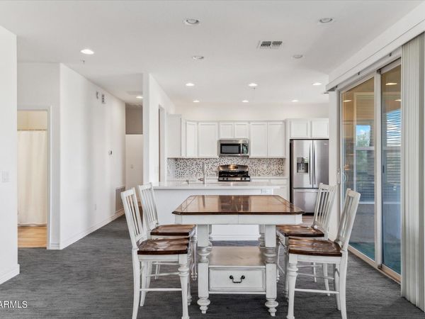 2425 W BRONCO BUTTE Trail, Unit 2017, Phoenix, AZ 85085