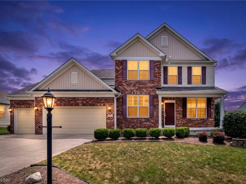 20813 North Greystone Drive, Strongsville, OH 44149 Photo 2
