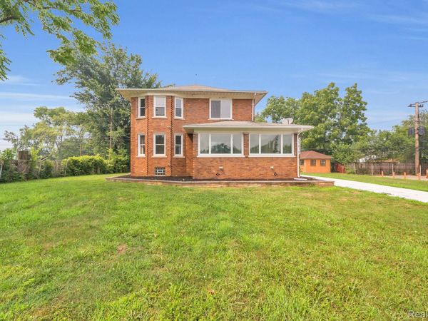 29016 Ford Road, Garden, Mi 48135