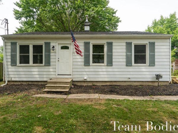 5526 Bedford Street, Portage, MI 49002