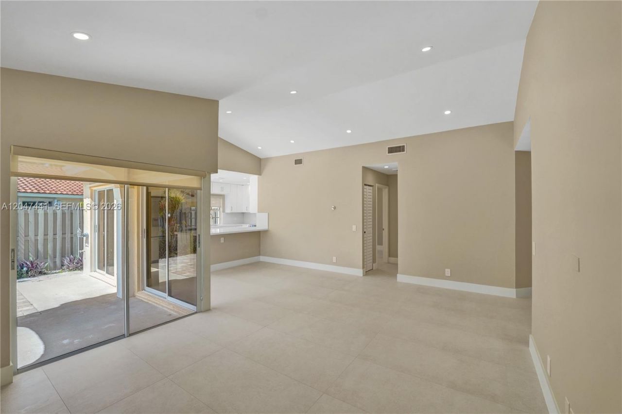 1361 Springside Dr, Unit 3, Weston, FL 33326 Photo