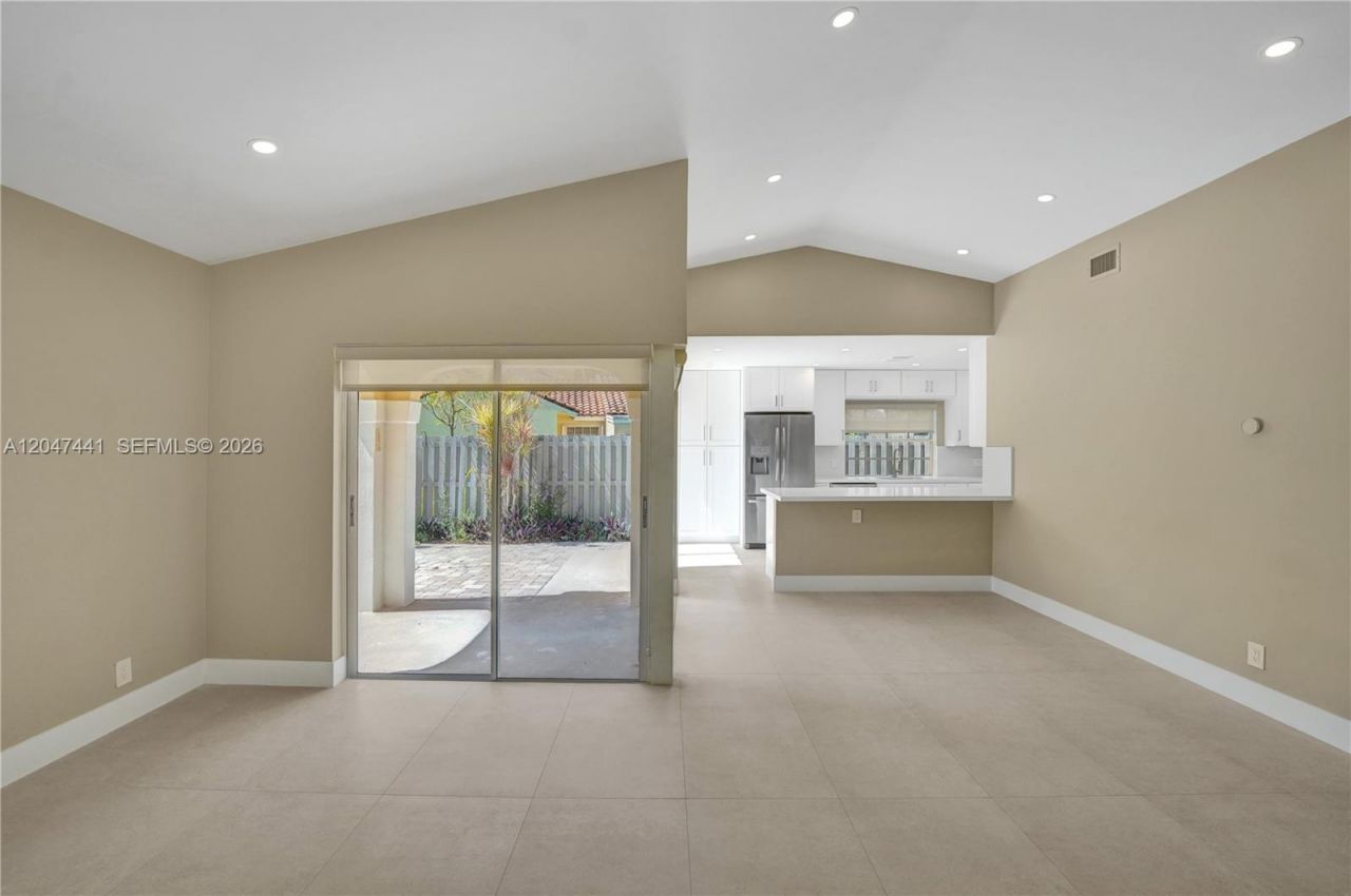 1361 Springside Dr, Unit 3, Weston, FL 33326 Photo