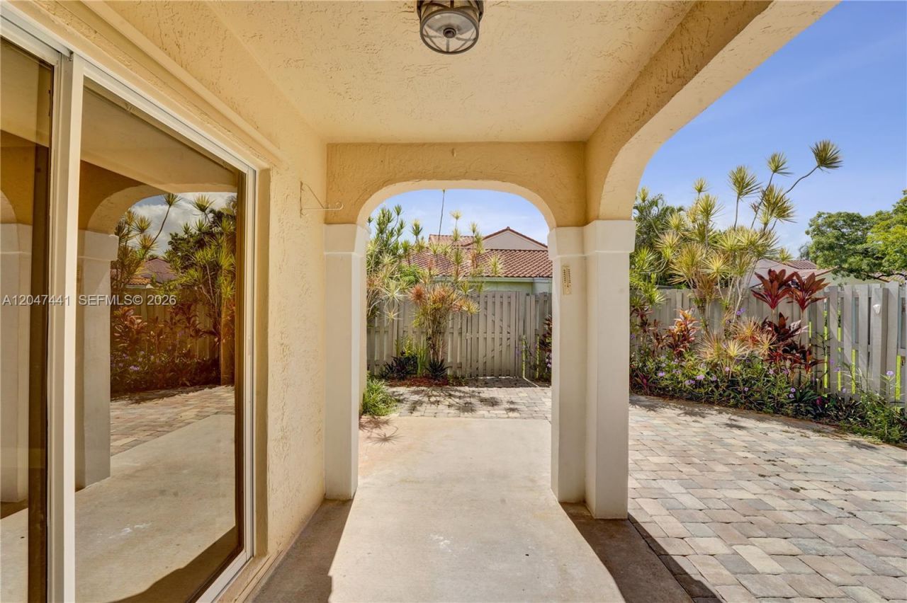 1361 Springside Dr, Unit 3, Weston, FL 33326 Photo