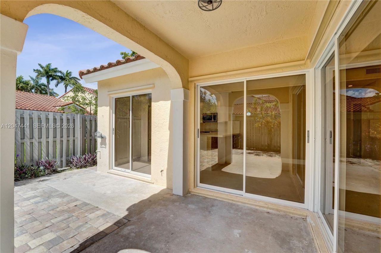 1361 Springside Dr, Unit 3, Weston, FL 33326 Photo