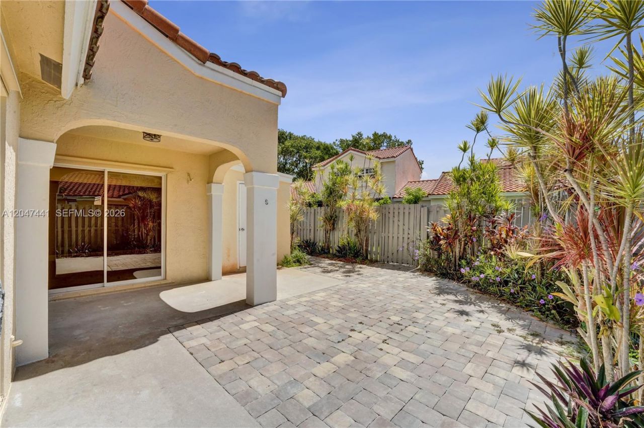 1361 Springside Dr, Unit 3, Weston, FL 33326 Photo