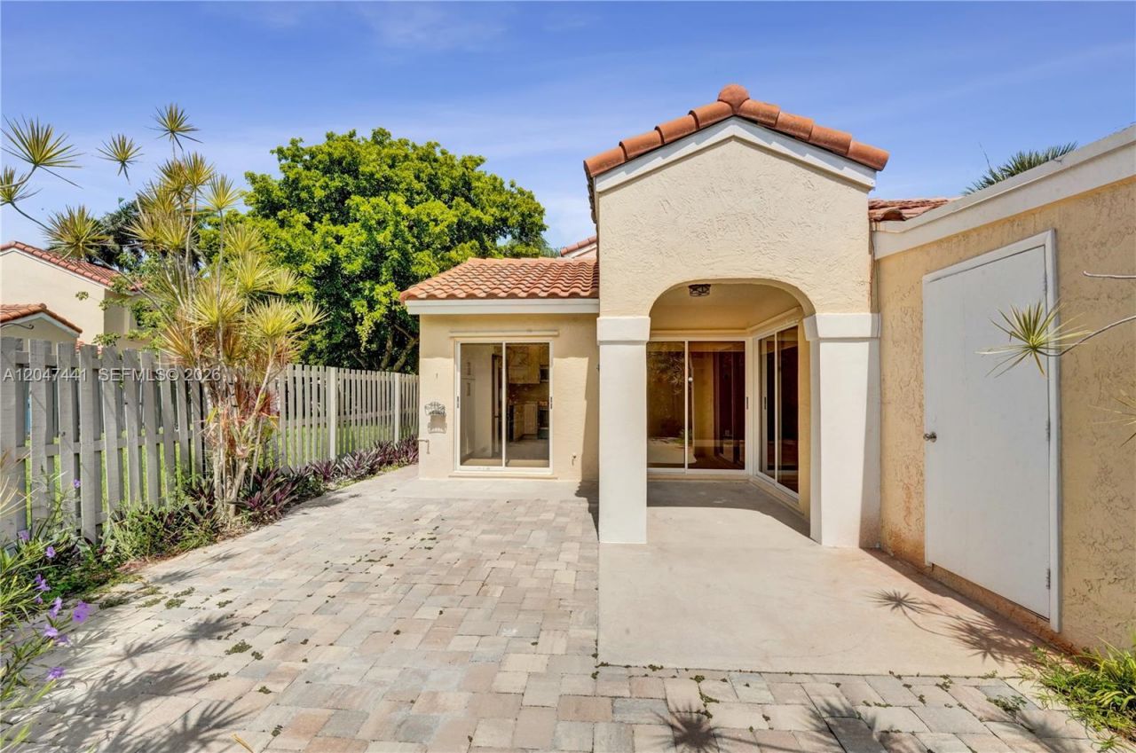 1361 Springside Dr, Unit 3, Weston, FL 33326 Photo