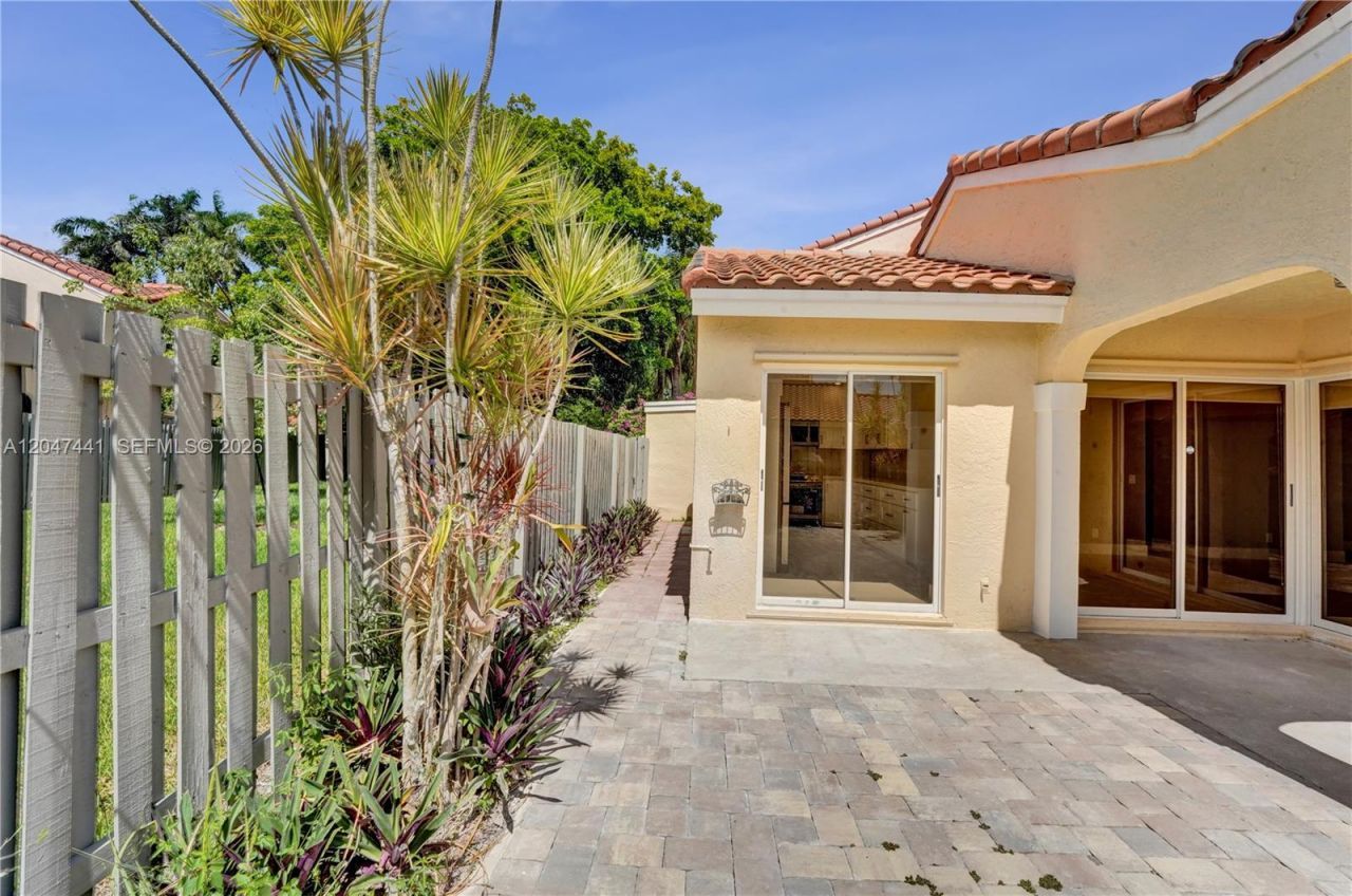 1361 Springside Dr, Unit 3, Weston, FL 33326 Photo